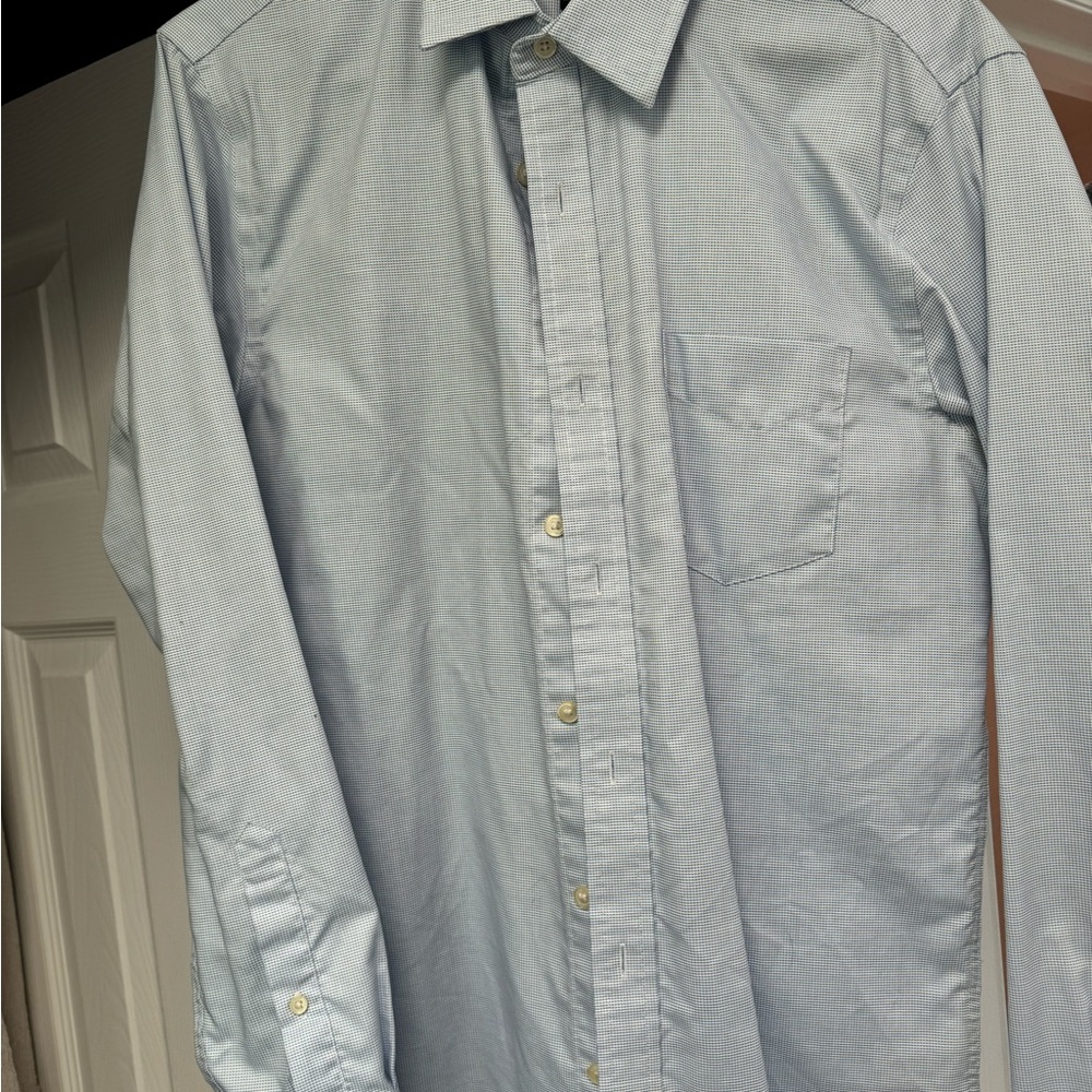 Banana republic dress shirt- size medium, slip fit